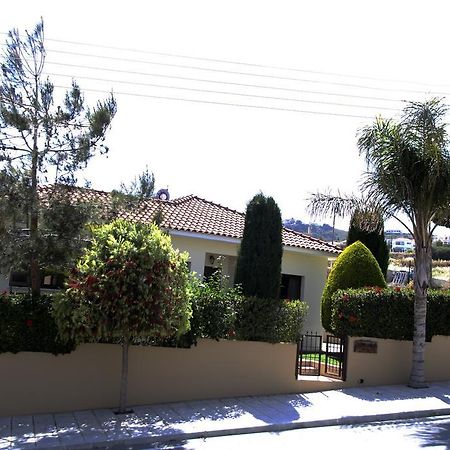 Eve Pissouri Rozaki Villa Room photo