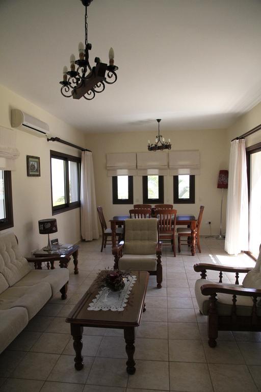 Eve Pissouri Rozaki Villa Room photo