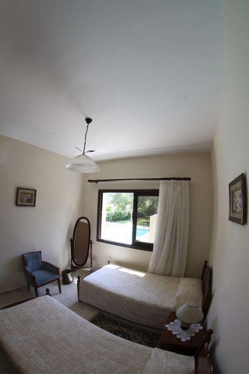 Eve Pissouri Rozaki Villa Room photo